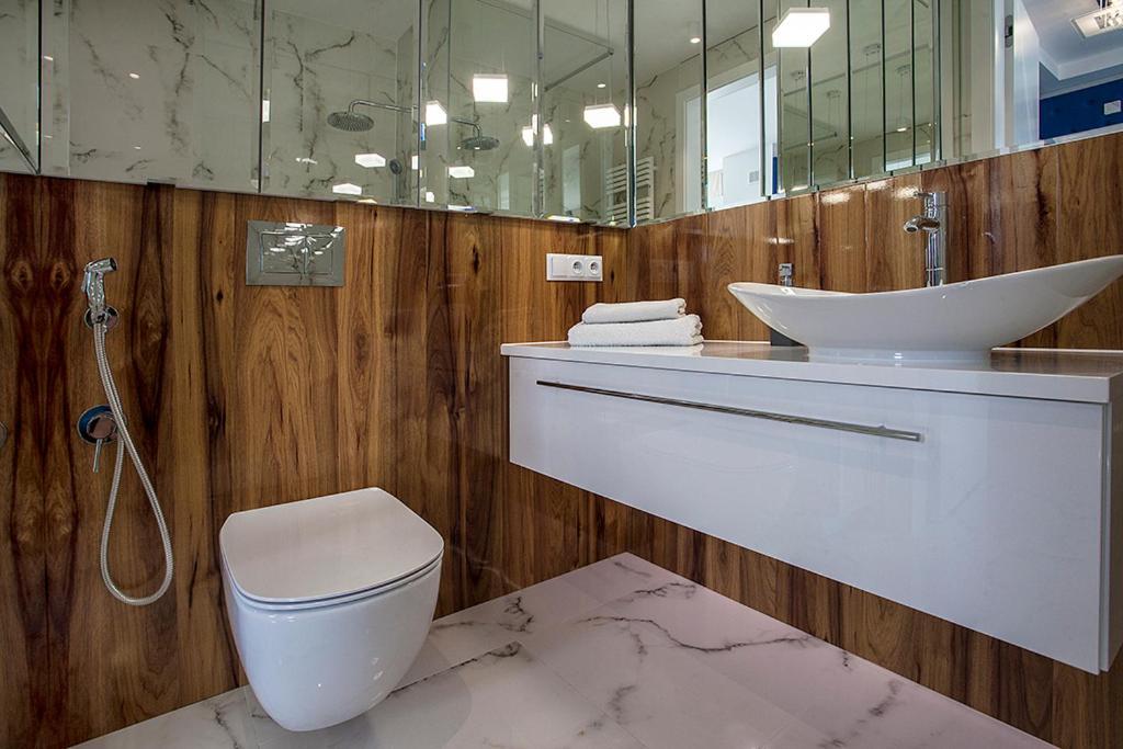 Golf Apartament W Sobieniach Sobienie Jeziory Dış mekan fotoğraf