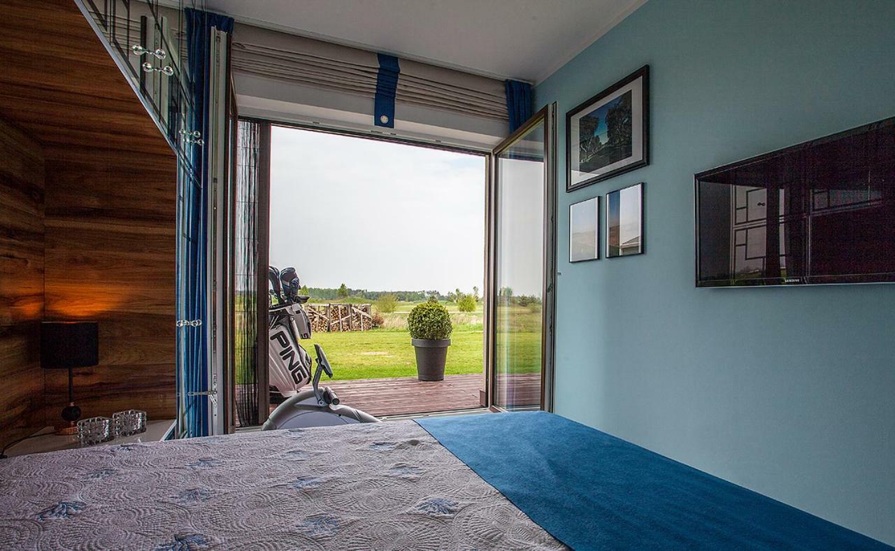 Golf Apartament W Sobieniach Sobienie Jeziory Dış mekan fotoğraf